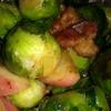 Brussel sprouts with bacon and apples